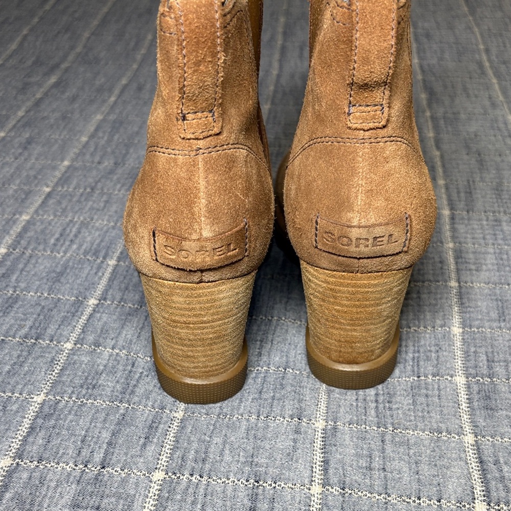 Sorel Joan of Arctic Wedge II Chelsea Boots – Suede Tan – Size 10 - Picture 5 of 6